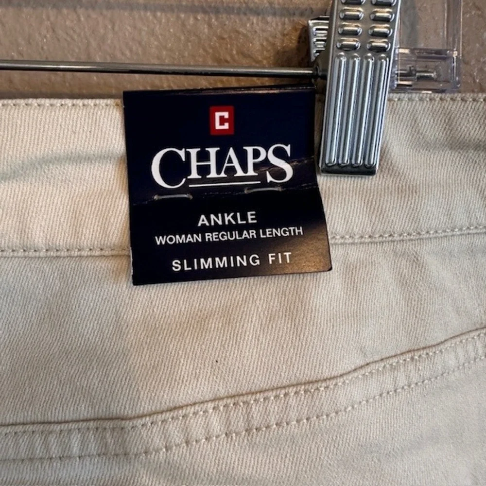 NWT Chaps Women's Natural Cream White Super Stretch Slim Fit Ankle Pants 22W‎